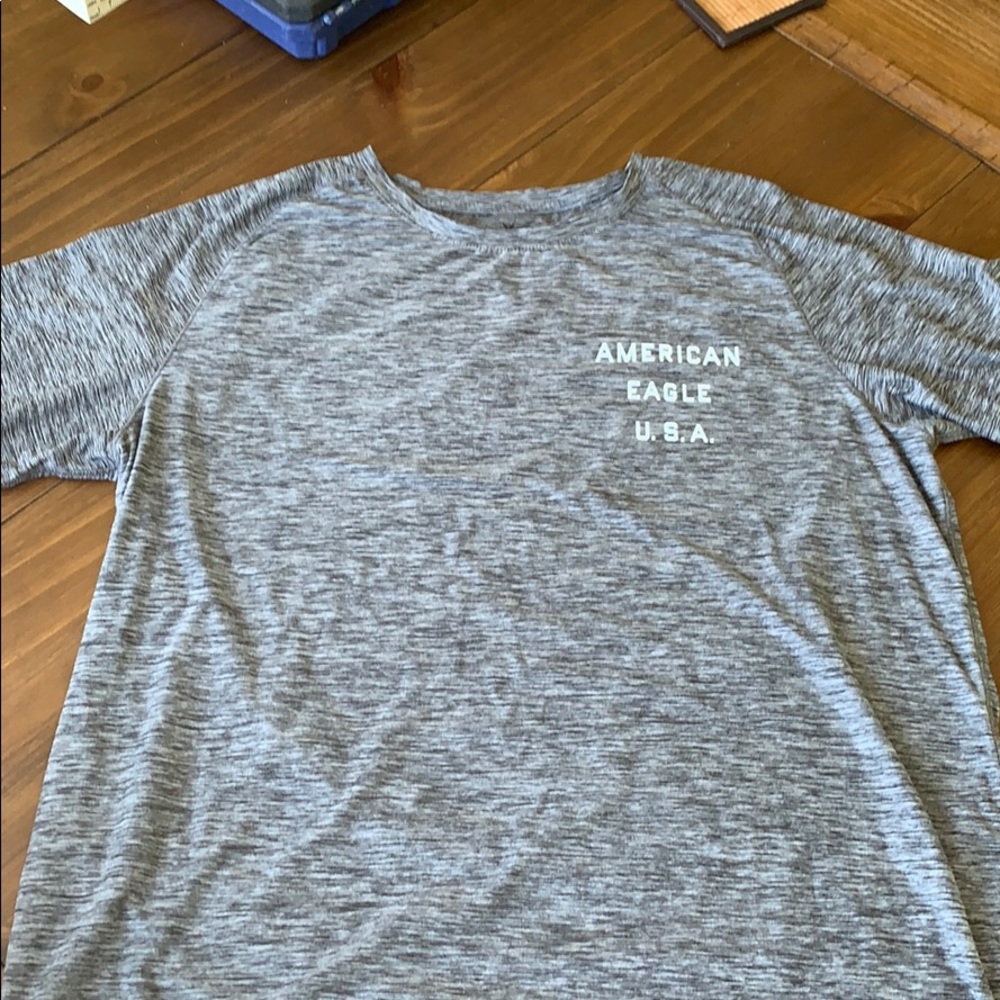 American Eagle Outfitters 360 Extreme Flex T Shirt